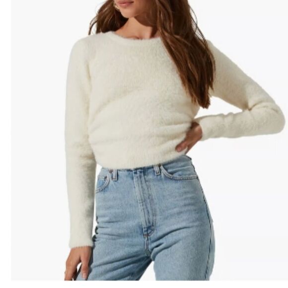 ASTR The Label Back Cutout Long Sleeve Sweater In Cream Size L - Picture 1 of 10